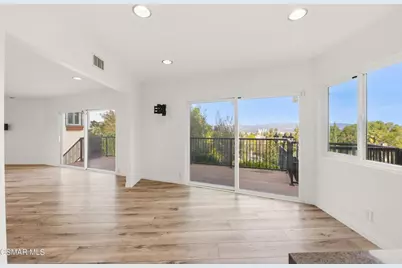 5076 Escobedo Drive, Woodland Hills, CA 91364 - Photo 16