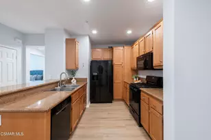 291 Riverdale Ct, Camarillo, CA 93012 - Photo 10