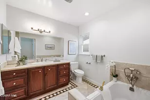 23122 Gainford St, Woodland Hills, CA 91364 - Photo 34