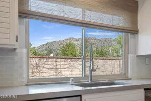 4900 Kilburn Ct, Oak Park, CA 91377 - Photo 12