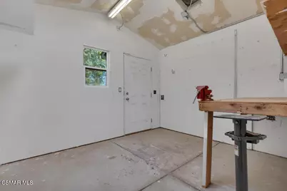 860 Yorkshire Avenue, Thousand Oaks, CA 91360 - Photo 36