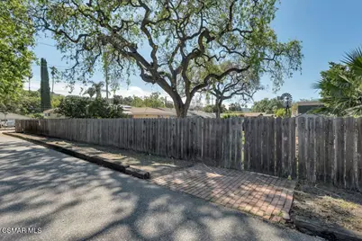 685 Paige Lane, Thousand Oaks, CA 91360 - Photo 36
