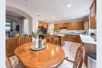 290 Culview Court, Simi Valley, CA 93065 - Photo 12