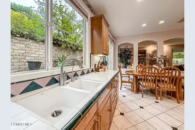 290 Culview Court, Simi Valley, CA 93065 - Photo 20