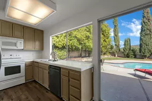 2202 Aspenpark Ct, Thousand Oaks, CA 91362 - Photo 16