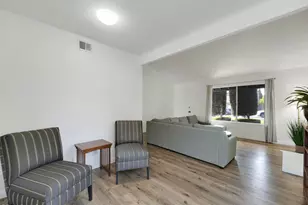 2202 Aspenpark Ct, Thousand Oaks, CA 91362 - Photo 14