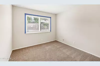 2236 Emmett Avenue, Simi Valley, CA 93063 - Photo 20