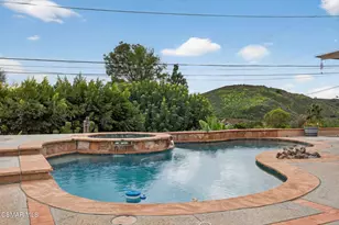 250 W Avenida De Las Flores, Thousand Oaks, CA 91360 - Photo 16