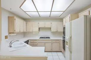 5614 Roundtree Pl, Westlake Village, CA 91362 - Photo 20