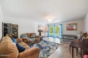 2517 E Phyllis St, Simi Valley, CA 93065 - Photo 10