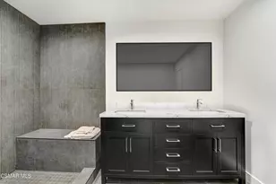 2718 Licia Pl, Simi Valley, CA 93065 - Photo 14