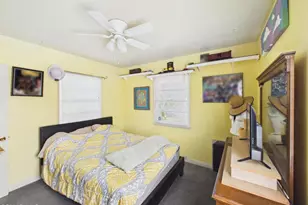 831 N Beachwood Dr, Burbank, CA 91506 - Photo 10