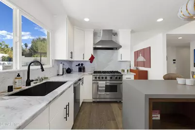 4500 Stark Avenue, Woodland Hills, CA 91364 - Photo 18