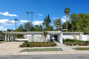 4500 Stark Ave, Woodland Hills, CA 91364 - Photo 2