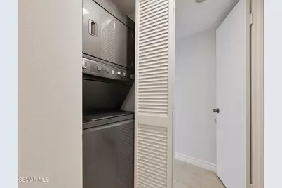 6442 Twin Circle Lane #6, Simi Valley, CA 93063 - Photo 32