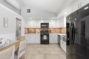 1104 Cavalier Ave, Simi Valley, CA 93065 - Photo 8