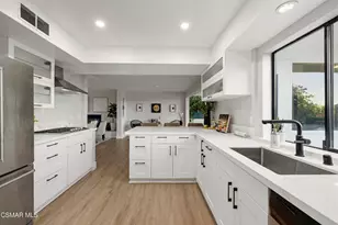 23310 Aetna St, Woodland Hills, CA 91367 - Photo 18