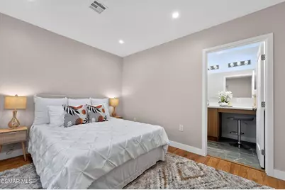 3722 Degnan Boulevard, Los Angeles, CA 90018 - Photo 22