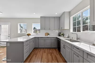 3722 Degnan Boulevard, Los Angeles, CA 90018 - Photo 14