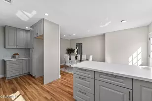 3722 Degnan Blvd, Los Angeles, CA 90018 - Photo 16