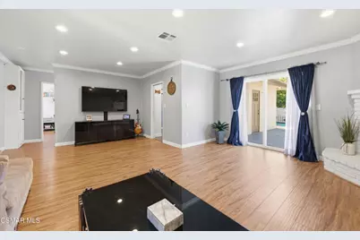 16700 Celtic Street, Granada Hills, CA 91344 - Photo 4
