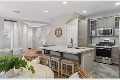 178 Stage Trail Road, Camarillo, CA 93010 - Photo 10