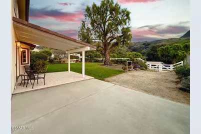 2080 Casual Court, Simi Valley, CA 93065 - Photo 24