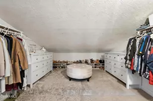 23503 Via Decano, Valencia, CA 91355 - Photo 20