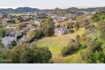 44 Upper Lake Road, Lake Sherwood, CA 91361 - Photo 4