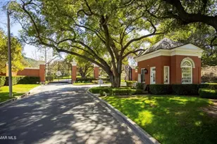 44 Upper Lake Rd, Lake Sherwood, CA 91361 - Photo 10