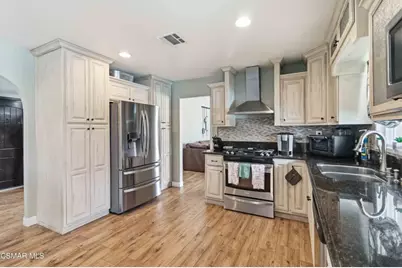 2034 Guerne Avenue, Simi Valley, CA 93063 - Photo 2