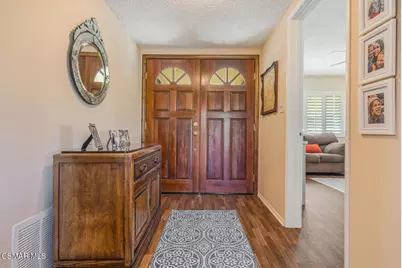 9720 Sophia Avenue, North Hills, CA 91343 - Photo 8