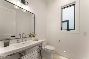 2036 Shadow Creek Dr, Agoura Hills, CA 91301 - Photo 26