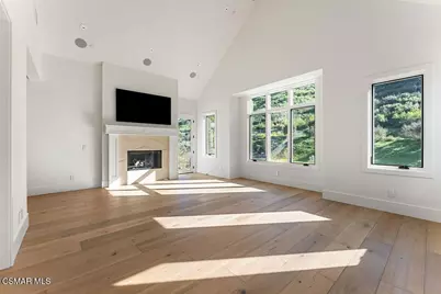 2036 Shadow Creek Drive, Agoura Hills, CA 91301 - Photo 16