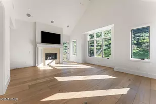 2036 Shadow Creek Dr, Agoura Hills, CA 91301 - Photo 16