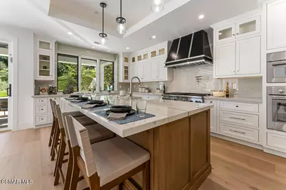 2036 Shadow Creek Drive, Agoura Hills, CA 91301 - Photo 6