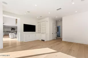 2036 Shadow Creek Dr, Agoura Hills, CA 91301 - Photo 24