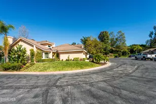 65 Iron Ridge Ln, Simi Valley, CA 93065 - Photo 2