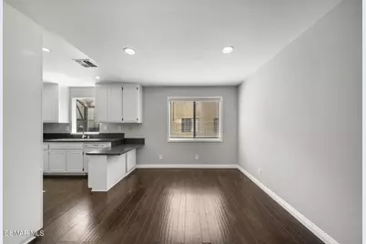 21205 Lassen Street #4, Chatsworth, CA 91311 - Photo 12