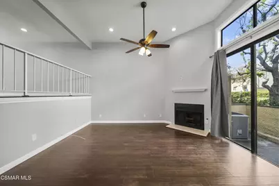 21205 Lassen Street #4, Chatsworth, CA 91311 - Photo 2