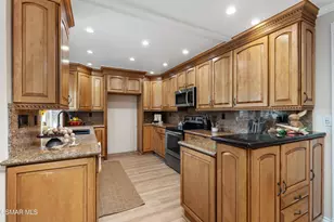 425 Baja Ct, Camarillo, CA 93010 - Photo 8