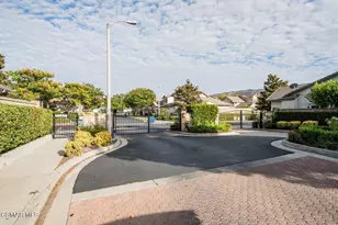 2040 Freesia Ave, Simi Valley, CA 93063 - Photo 26