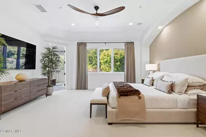 3886 Cresthaven Drive, Westlake Village, CA 91362 - Photo 20