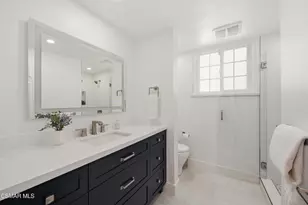 1666 Berwick Pl, Westlake Village, CA 91361 - Photo 20