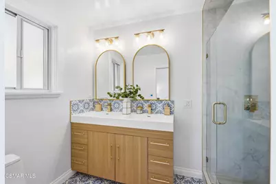 16421 Haynes Street, Lake Balboa, CA 91406 - Photo 20