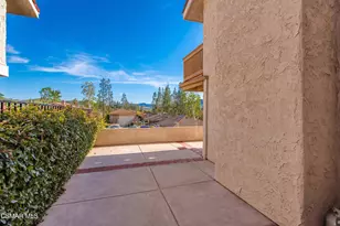 401 Falconrock Ln, Oak Park, CA 91377 - Photo 22