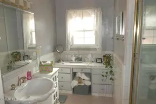 649 N Reese Pl, Burbank, CA 91506 - Photo 8