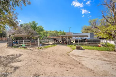 24816 Aden Avenue, Newhall, CA 91321 - Photo 26