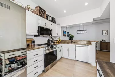 513 Water Oak Lane #B, Oak Park, CA 91377 - Photo 10