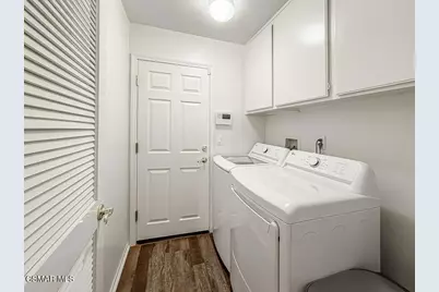 2037 Freesia Avenue, Simi Valley, CA 93063 - Photo 14